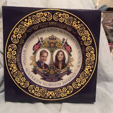PRINCE WILLIAM KATE MIDDLETON Royal Wedding Plate 29 April 2011 Stand Elgate picture