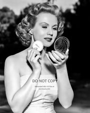 ACTRESS VIRGINIA MAYO - 8X10 PUBLICITY PHOTO (FB-743) picture