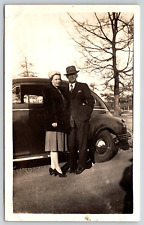 Original Old Vintage Antique Photo Outdoor Car Lady Gentleman Memphis, TN 1942 picture