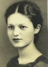 EE Photograph Close Up Headshot Portrait Beautiful Woman Brunette 1930's picture