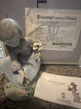 lladro figurines “ Bouquet Of Blossoms” Mint. Never Out Of Box. ￼ picture
