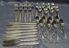 Marcrest USA Stainless Steel Flatware 32pc set Daisy Dot Citation picture