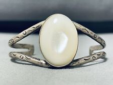 PRETTY VINTAGE NAVAJO MOTHER OF PEARL STERLING SILVER BRACELET picture