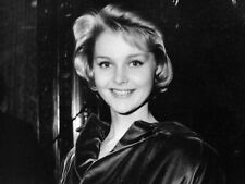 BEAUTIFUL CAROL LYNLEY 5X7 PHOTO picture