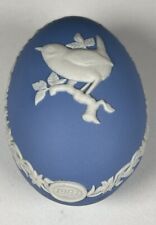Wedgwood Jasperware Blue and White Egg Shaped Trinket/Ring Box - Wren 1981 picture