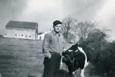 XX671 Vtg Photo MAN WITH HIS BULL, COW, ON LEAD, BIG BARN BACKGROUND c 1947 picture