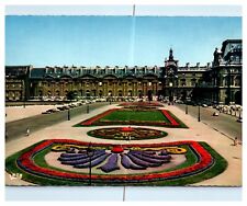 Paris France Le Louvre Et Les Jardins Historic Landmark City Flower Postcard UNP picture