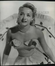 1958 Press Photo Jane Powell, songstress talks about dieting - spp38482 picture