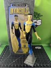 CS Moore Studio Invincible Statue 2006 Opened 413/1400 Missing Finger Limited picture