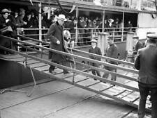 Winston Churchill disembarking at Calais 1912 Old Photo picture