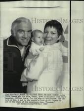 1968 Press Photo Lorne Greene, wife Nancy, and new daughter, Gillian Donia. picture