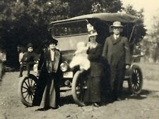 AxG) Found Photograph 1916 Family Roadside With Old Car Blurry Baby picture