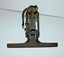 VERY NEAT VINTAGE STOVER MFG CO FREEPORT IL SAW SHARPENING CAST IRON VISE picture