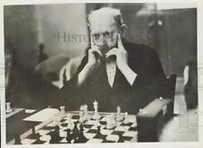 1935 Press Photo T. Casson, 77, competes in chess tournament, Hastings, England picture