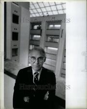 1985 Press Photo architect James Stewart Polshek - DFPC82945 picture