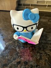 2013 Sanrio McDonalds Hello Kitty Loves Reading a Book Happy Meal Toy 3