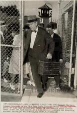 1941 Press Photo Ex-New York Stock Exchange Head Richard Whitney Leaves Prison picture