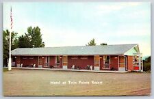 Silver Bay-Baldwin Minnesota~Close Up Twin Points Resort Motel~1960s Postcard picture