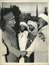 1955 Press Photo Gen.Pierre Boyer De Latour with Caids at Holy City of Meknes picture