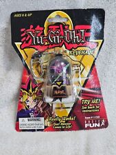 YuGiOh Spinning Flip Keychain Series 1 Dark Magician Basic Fun 1996 orig package picture