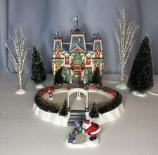 Dept 56 “Glacier Park Pavilion” 56745 North Pole Series 2002 Holiday Gift Set picture