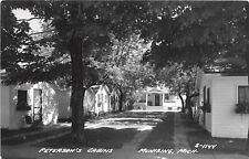 D30/ Munising Ohio Postcard c1950s Peterson's Cabins Roadside picture