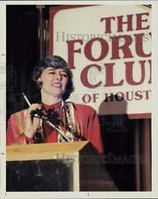 1989 Press Photo Representative Pat Schroeder addresses Houston Forum Club. picture