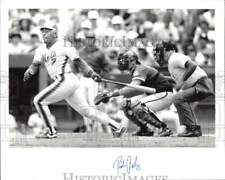 1986 Press Photo New York Mets Baseball Player Kevin Mitchell Batting in Game picture