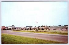 1965 ELKTON MARYLAND MD BOYD'S MOTEL CLASSIC CARS AMERICAN FLAG VINTAGE POSTCARD picture