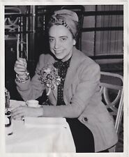 Parisian Fashion Designer ELSA SCHIAPARELLI * RARE VINTAGE 1940 press photo picture