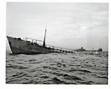 1958   AFRICAN QUEEN  Tanker--SINKS-OFF OCEAN CITY, MD---8x10B&W Vintage print picture