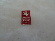 Smithsonian Contributing Member 2007 Vintage logo pin Crest picture