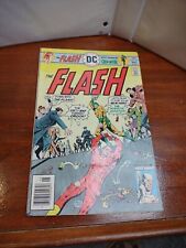 The Flash #241 (1976): Mirror Master and Green Lantern Appearances FN picture
