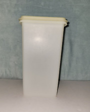 Vintage Tupperware Saltine/Cracker Bread Keeper #1314 Container Lid #1315 White picture