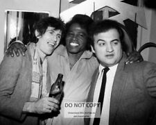 KEITH RICHARDS, JAMES BROWN, AND JOHN BELUSHI AT STUDIO 54 - 8X10 PHOTO (FB-286) picture