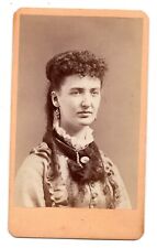 ANTIQUE CDV C. 1870s S. TOWLE GORGEOUS YOUNG LADY IN DRESS LOWELL MASSACHUSETTS picture