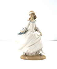 Lladro Figurine #4828 Cinderella, Broken Finger picture