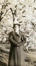 BC166 Vtg Photo WOMAN UNDER CHERRY BLOSSOMS, WASHINGTON DC c 1938 picture