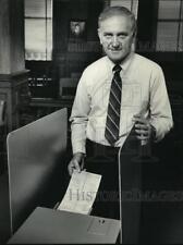 1968 Press Photo Thaddeus C. Stawicki, executive secretary of the City Election picture