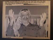AP Wire Press Photo Yasser Arafat Leader of PLO Prayer during wake Amman Jordon  picture