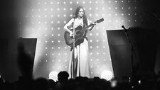 BEAUTIFUL KACEY MUSGRAVES 8X10 Photo picture