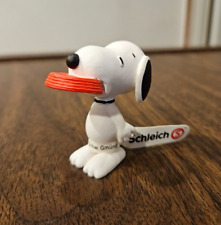 Snoopy Holding His Supper 2 inch Figurine Peanuts Miniature Figure 22002 NEW picture