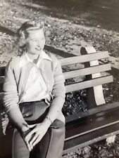 G5 Photo Pretty Beautiful Woman On Park Bench Looking Out Of Frame Artistic 1943 picture