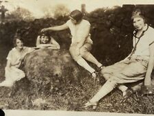 1N Photograph Group Photo 4 Women Headbands 1920's Headbands Rock Wall  picture