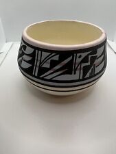 Native American Navajo Indian Pottery Bowl Signed LEE NAV USA picture