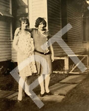 AFFECTIONATE PRETTY YOUNG WOMEN SIDE HUGGING OUTSIDE 1930s Vtg Atq Photo picture