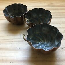 Vintage 1950s Copper Cake Mold Cup Scalloped Wall Hanging Ring 2.5