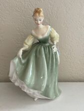 Royal Doulton Porcelain Figurine Fair Lady HN2193 Woman in Green Dress picture