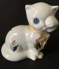 Vintage ELPA Alcobaca Portugal Ceramic White Floral Cat Blue Eyes 6.5