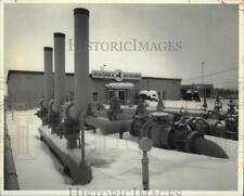 1985 Press Photo Niagara Mohawk Power Corp Gas Pipes at Control Building picture